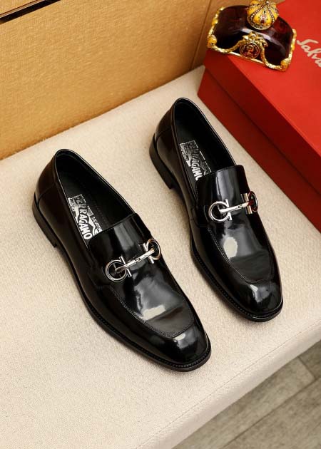 2026年7月16日入荷新品Ferragamoカジュアルシュ...