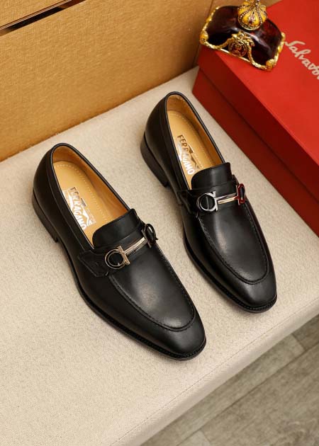 2026年7月16日入荷新品Ferragamoカジュアルシュ...