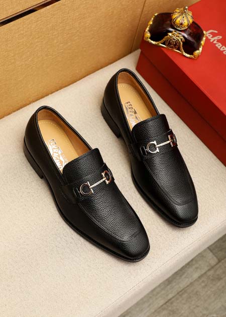 2026年7月16日入荷新品Ferragamoカジュアルシュ...
