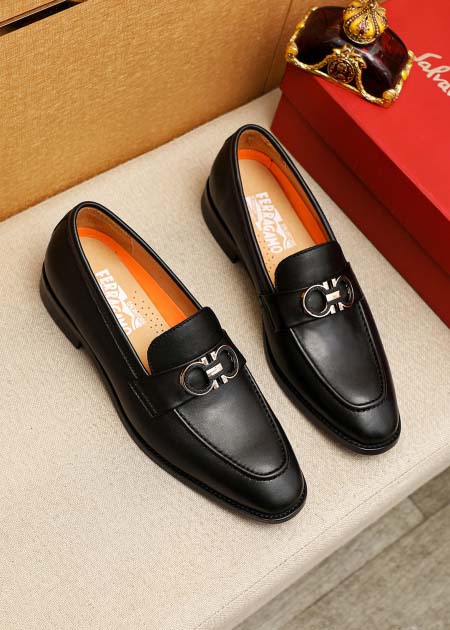 2026年7月17日入荷新品Ferragamoカジュアルシュ...