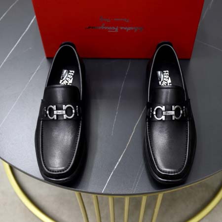 2026年7月17日入荷新品Ferragamoカジュアルシュ...