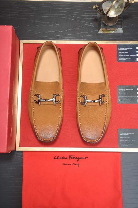 2026年7月18日入荷新品Ferragamoカジュアルシュ...