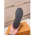 2026年7月18日入荷新品Louis Vuittonカジュアルシューズ/スニーカー｜メンズ靴人気本革製ギフト/誕生日/TL工場