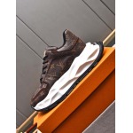 2026年7月18日入荷新品LOUIS VUITTONカジュアルシューズ/スニーカー｜メンズ靴人気本革製ギフト/誕生日/TL工場