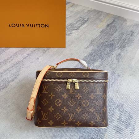 2026年7月19日入荷Louis Vuitton M422...
