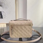 2026年7月19日入荷Louis VuittonM44881Pochette Mtis  Monogram Empreinte S-lock  高品質新作/誕生日プレゼント/XS工場