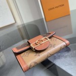 2026年7月19日入荷Louis VuittonM68725   Dauine   Dauine  Monogram  Monogram Reverse   size12*2*9高品質新作/誕生日プレゼント/XS工場