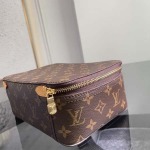 2026年7月19日入荷Louis VuittonM43690 43689 43688    Monogram  35.019.09.0  22.514.08.5   高品質新作/誕生日プレゼント/XS工場