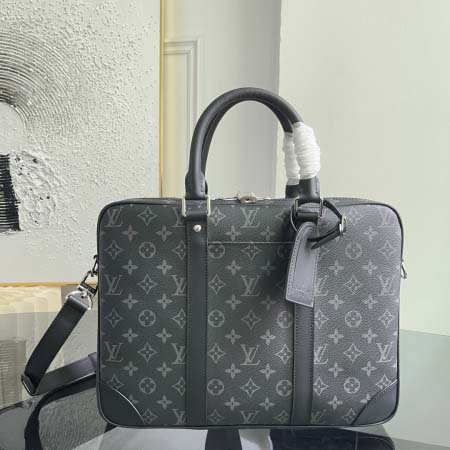 2026年7月19日入荷Louis VuittonM4645...