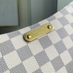 2026年7月19日入荷Louis VuittonM00228Liv chette  Monogram   24.5 x 13.5 x 6.5  ( x  x )高品質新作/誕生日プレゼント/XS工場