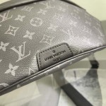 2026年7月19日入荷Louis VuittonM44336DiscoveryMonogram Eclipse47 高品質新作/誕生日プレゼント/XS工場