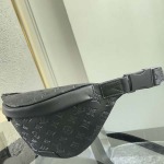 2026年7月19日入荷Louis VuittonM46036  Discovery  Monogram Shadow     44 x 15 x 9    ( x  高品質新作/誕生日プレゼント/XS工場