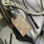 2026年7月19日入荷Louis VuittonM12888  13014  CarryAll BB  Monogram  Monogram   17 x 10 x 26   ( 高品質新作/誕生日プレゼント/XS工場