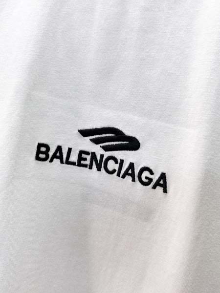 2026年8月18日入荷新作Balenciaga半袖 tシャツ高品質★ファッション/誕生日プレゼント/贈り物/DM工場