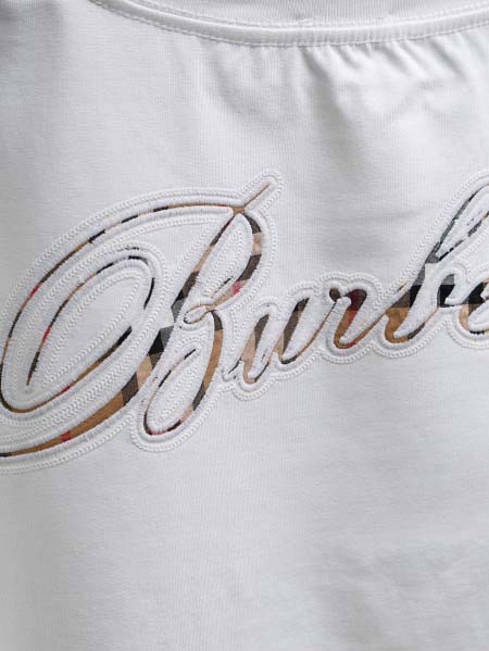 2026年8月25日秋冬新作Burberry半袖 tシャツ高品質人気の商品/YGY工場