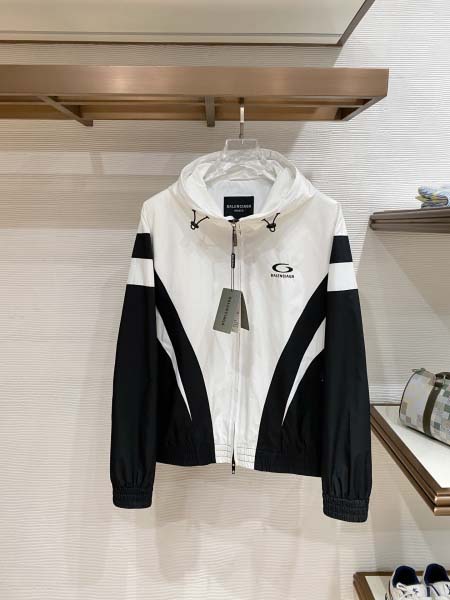 2026年8月7日入荷秋冬新作Balenciagaジャケット...