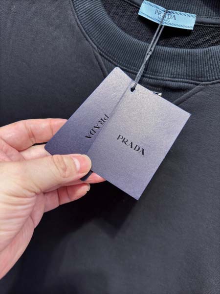 2026年9月10日秋冬新作Pradaスウェット高品質人気の商品