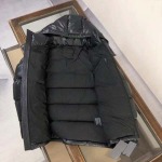 2026年9月10日秋冬新作Pradaダウンジャケット高品質人気の商品
