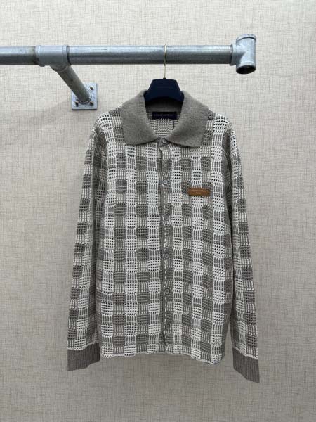2026年9月17日秋冬新作Louis Vuitton ニットカーディガン  高品質人気の商品/ZZZ工場