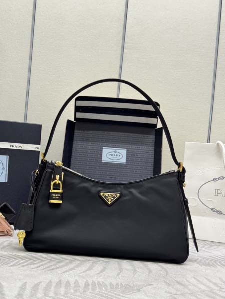 2026年9月28日入荷新作Prada極品/正規品同様/人気...