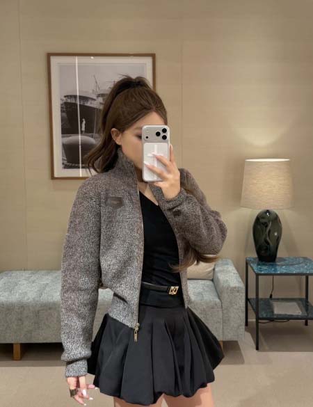 2026年10月8日入荷秋冬新作Louis Vuitton ニットカーディガン  女性用ファッション/誕生日プレゼント/贈り物 can工場