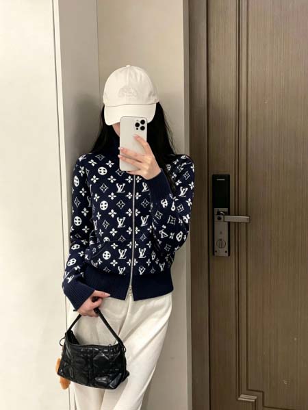 2026年10月8日入荷秋冬新作Louis Vuitton ニットカーディガン  女性用ファッション/誕生日プレゼント/贈り物 can工場