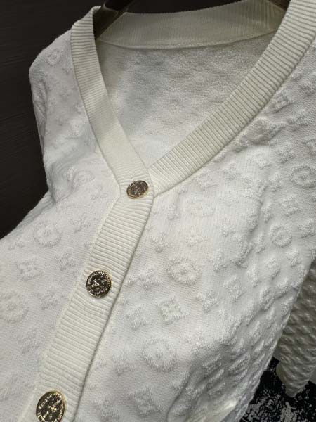 2026年10月8日入荷秋冬新作Louis Vuitton ニットカーディガン  女性用ファッション/誕生日プレゼント/贈り物 can工場