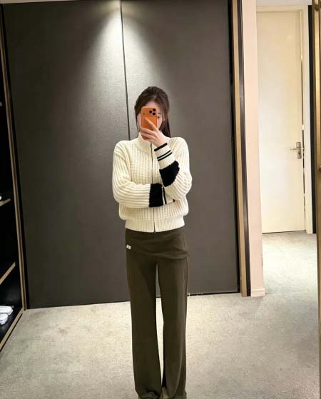 2026年10月15日入荷秋冬新作Chanel ニットカーディガン  女性用ファッション/誕生日プレゼント/贈り物 can工場