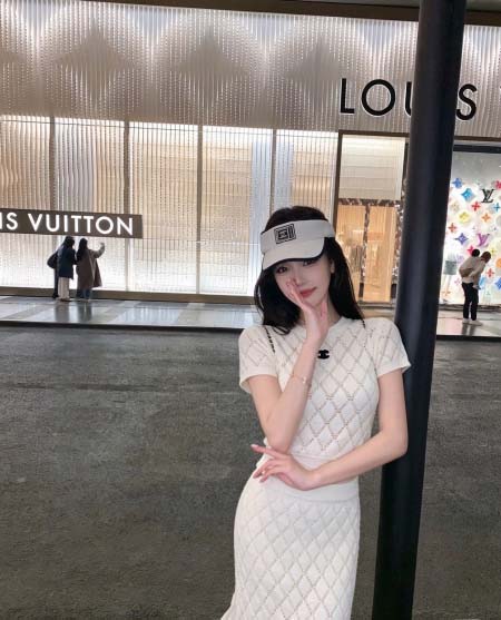 2026年10月15日入荷秋冬新作Chanel半袖 tシャツ女性用ファッション/誕生日プレゼント/贈り物 can工場
