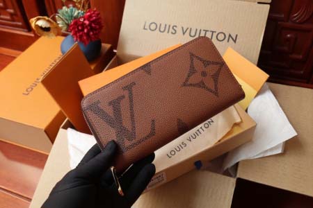 2026年10月15日新作高品質Louis Vuitton 財布M67687   Zippy  VVN  Giant Monogram Reverse  /LH工場