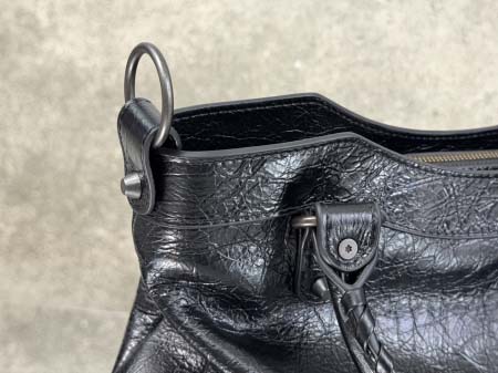 原版復刻人気新作 バレンシアガバッグ33x20x6.5cm C+工場★超厳選★入手困難な