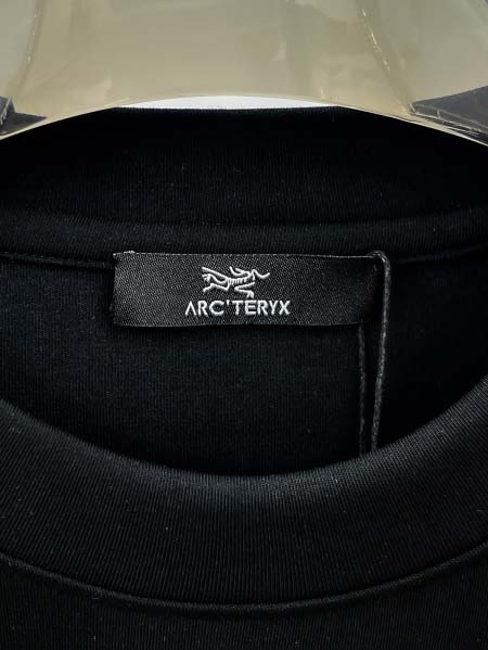 2026年10月26日入荷秋冬新作ARCTERYX長袖Tシャツ高級品/LD工場