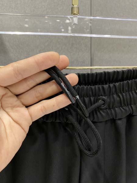 2026年10月27日入荷秋冬新作Saint Laurent上下セット高級品/誕生日プレゼント/KD工場