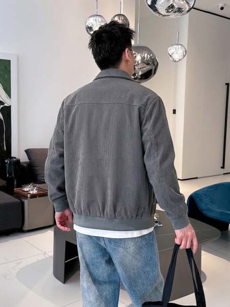 2026年10月28日入荷秋冬新作Pradaジャケット高級品/誕生日プレゼント/KD工場