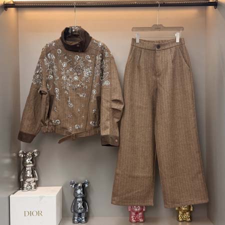2026年10月6日入荷秋冬新作MiuMiu上下女性用ファッ...