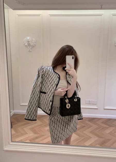 2026年10月10日入荷秋冬新作Chanelジャケット女性...