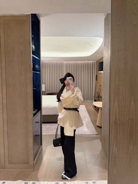 2026年10月10日入荷秋冬新作Chanelニットのセータ...
