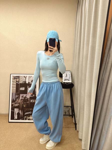 2026年10月14日入荷秋冬新作Chanel長袖女性用ファ...