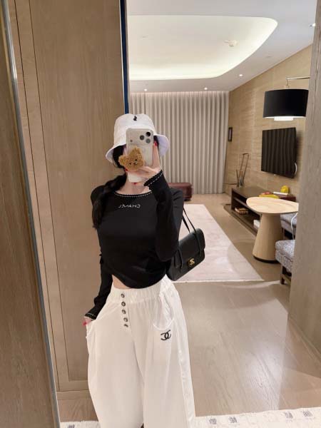 2026年10月14日入荷秋冬新作Chanel上着女性用ファ...