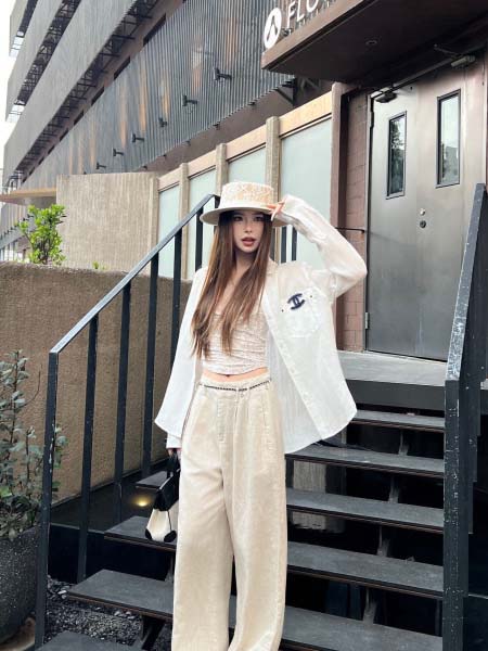 2026年10月15日入荷秋冬新作Chanel長袖女性用ファ...