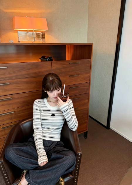 2026年10月15日入荷秋冬新作Chanel長袖女性用ファ...