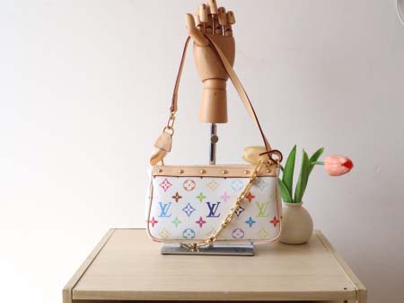 2026年10月15日新作 高品質Louis Vuitton...