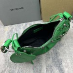 原版復刻人気新作 バレンシアガバッグ26X16X10CM C+工場★超厳選★入手困難な