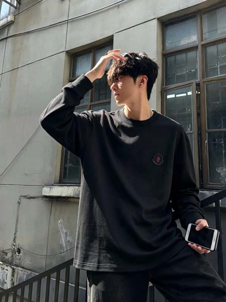 2026年10月26日入荷秋冬新作Moncler長袖Tシャツ...